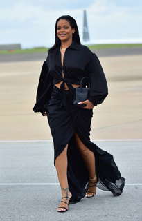 Rihanna feet photo thumbnail