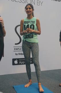 Shilpa Shetty Kundra feet photo thumbnail