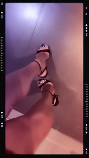 Xenia Tchoumitcheva feet photo thumbnail