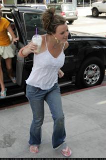 Britney Spears feet photo thumbnail