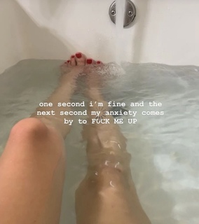 Corinna Kopf feet photo thumbnail