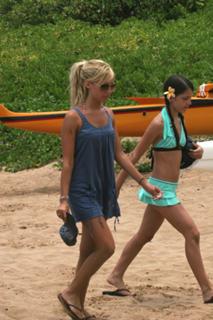 Ashley Tisdale feet photo thumbnail