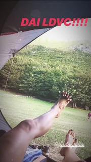 Valentina Vignali feet photo thumbnail