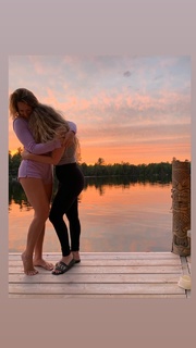 Shantel VanSanten feet photo thumbnail