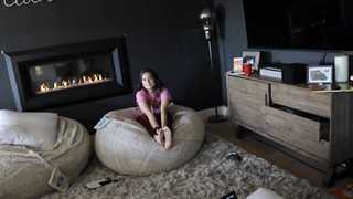 Natalie Noel Mariduena feet photo thumbnail