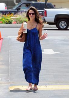 Jordana Brewster feet photo thumbnail
