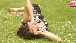 Anushka Sharma feet photo thumbnail
