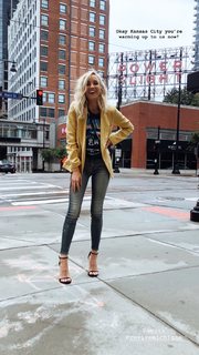 Nastia Liukin feet photo thumbnail