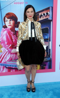Lucy Liu feet photo thumbnail