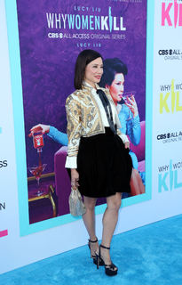 Lucy Liu feet photo thumbnail