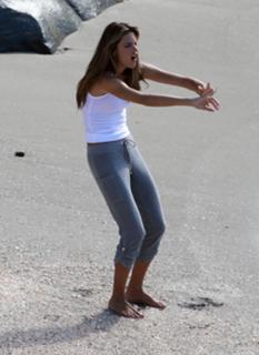 Alessandra Ambrosio feet photo thumbnail