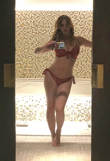 Andrea Legarreta feet photo thumbnail