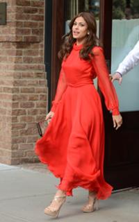 Eva Mendes feet photo thumbnail