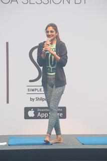 Shilpa Shetty Kundra feet photo thumbnail