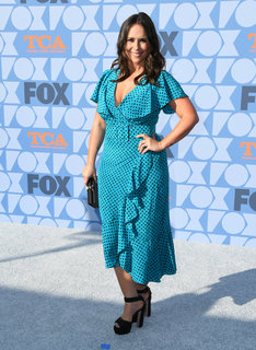Jennifer Love Hewitt feet photo thumbnail
