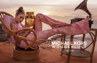 Gigi Hadid feet photo thumbnail