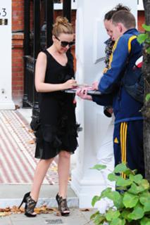 Kylie Minogue feet photo thumbnail