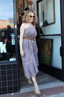 Kylie Minogue feet photo thumbnail