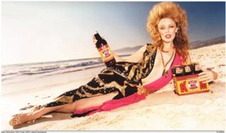 Kylie Minogue feet photo thumbnail