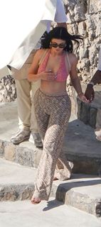 Kylie Jenner feet photo thumbnail