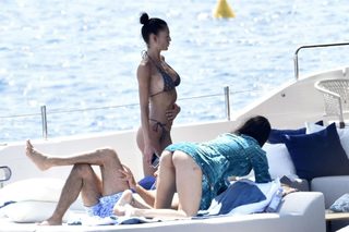 Adriana Lima feet photo thumbnail