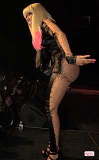 Nicki Minaj feet photo thumbnail