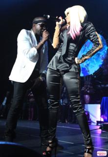 Nicki Minaj feet photo thumbnail