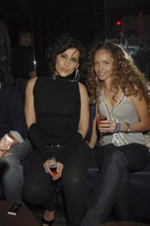 Nelly Furtado feet photo thumbnail