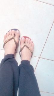 Alaine Crissiê feet photo thumbnail
