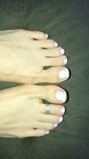 Alaine Crissiê feet photo thumbnail