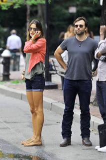 Alessandra Ambrosio feet photo thumbnail