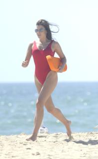 Imogen Thomas feet photo thumbnail