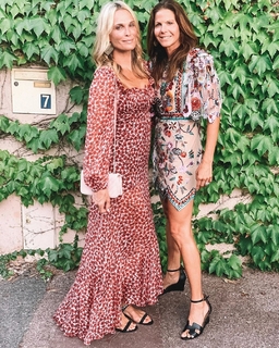 Molly Sims feet photo thumbnail