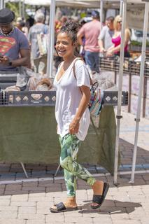 Christina Milian feet photo thumbnail