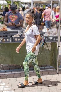 Christina Milian feet photo thumbnail