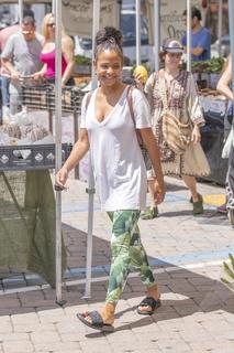 Christina Milian feet photo thumbnail