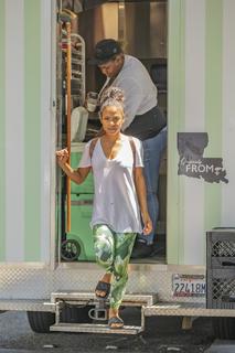 Christina Milian feet photo thumbnail
