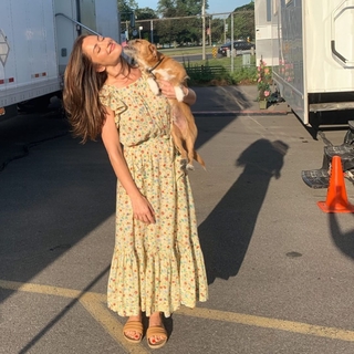 Minka Kelly feet photo thumbnail
