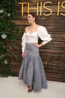 Mandy Moore feet photo thumbnail