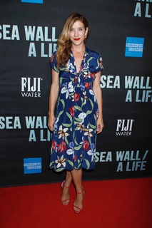 Kate Walsh feet photo thumbnail