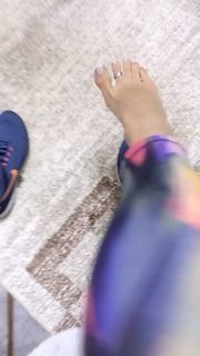 Alaine Crissiê feet photo thumbnail