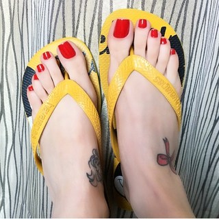 Jaqueline Mello feet photo thumbnail