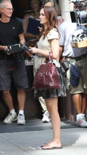 Leighton Meester feet photo thumbnail
