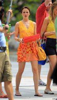 Leighton Meester feet photo thumbnail