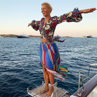 Federica Fontana feet photo thumbnail