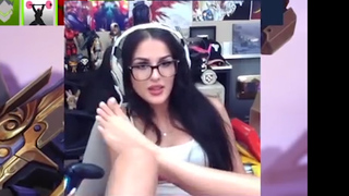 Alia Shelesh feet photo thumbnail
