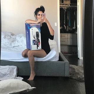 Alia Shelesh feet photo thumbnail