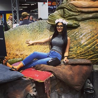 Alia Shelesh feet photo thumbnail