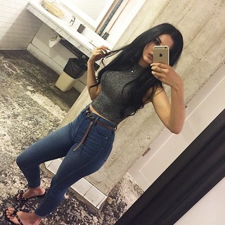 Alia Shelesh feet photo thumbnail