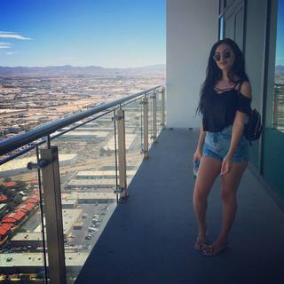Alia Shelesh feet photo thumbnail